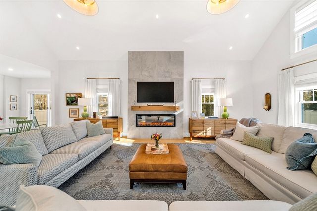 265 Weston Rd, Wellesley, MA 02482