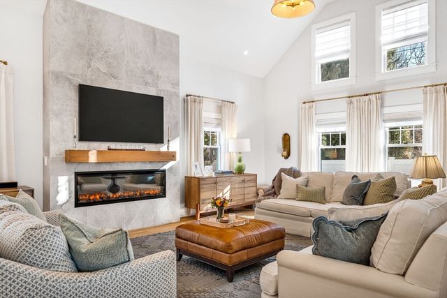 265 Weston Rd, Wellesley, MA 02482