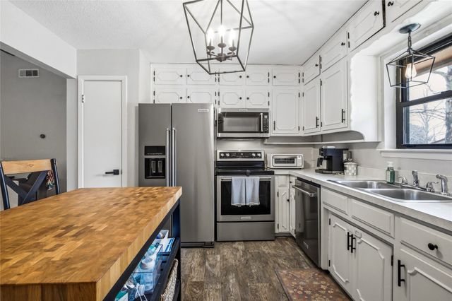 413 E Oak Street, Aledo, TX 76008