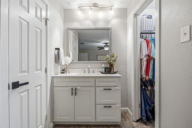 413 E Oak Street, Aledo, TX 76008