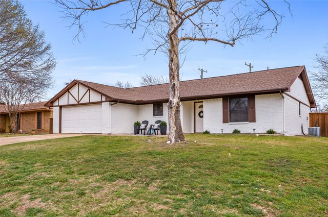 413 E Oak Street, Aledo, TX 76008