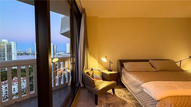 2000 Island Blvd 2404, Aventura, FL 33160