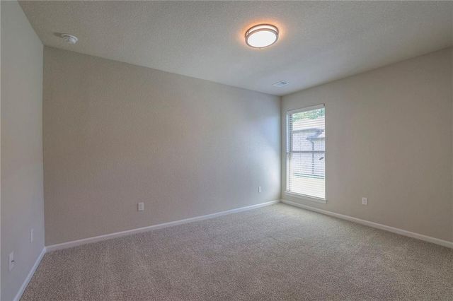 1640 N 157th Lane, Basehor, KS 66007