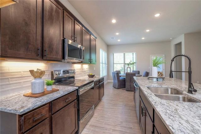 1640 N 157th Lane, Basehor, KS 66007