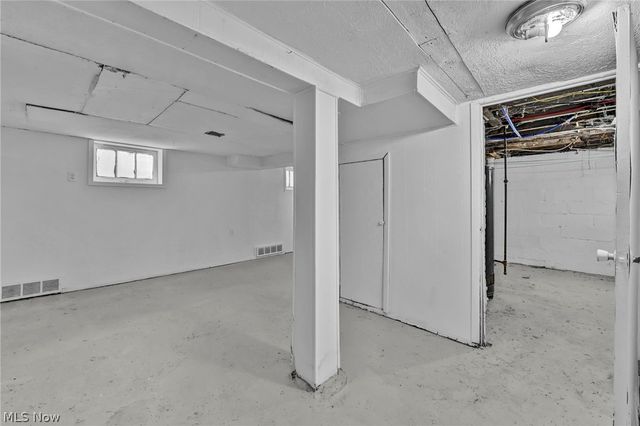 3341 E 145th Street, Cleveland, OH 44120
