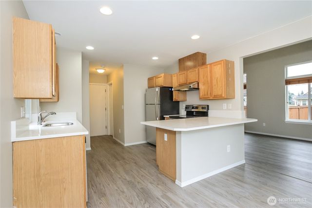 915 110th Street S, Tacoma, WA 98444