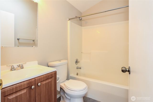 915 110th Street S, Tacoma, WA 98444