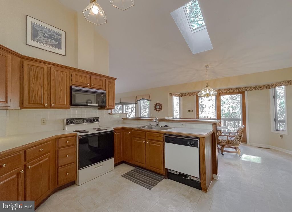 Image 37 of property listing at 288 ELKINS LN, Lusby, MD 20657