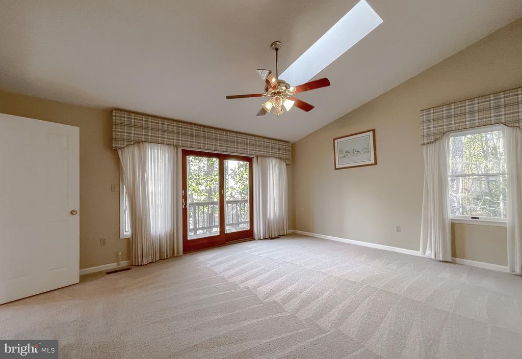 Image 40 of property listing at 288 ELKINS LN, Lusby, MD 20657