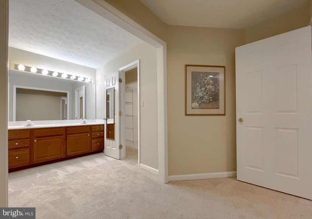 Image 43 of property listing at 288 ELKINS LN, Lusby, MD 20657