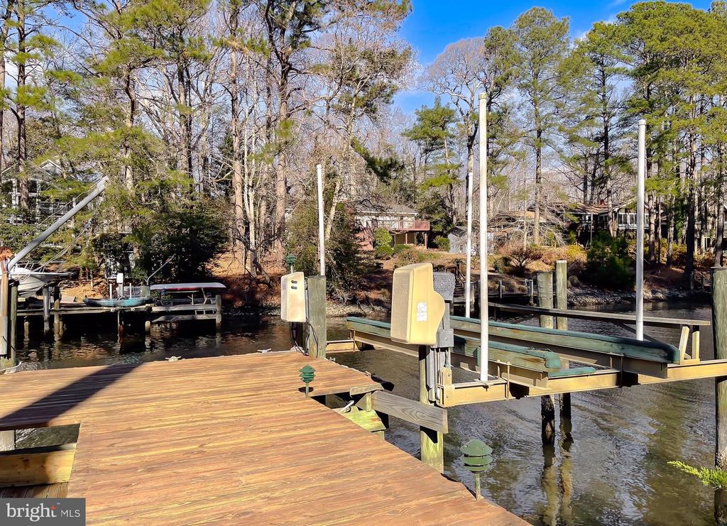 Image 56 of property listing at 288 ELKINS LN, Lusby, MD 20657