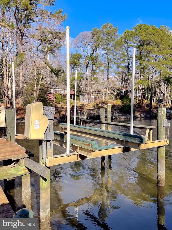 Image 57 of property listing at 288 ELKINS LN, Lusby, MD 20657