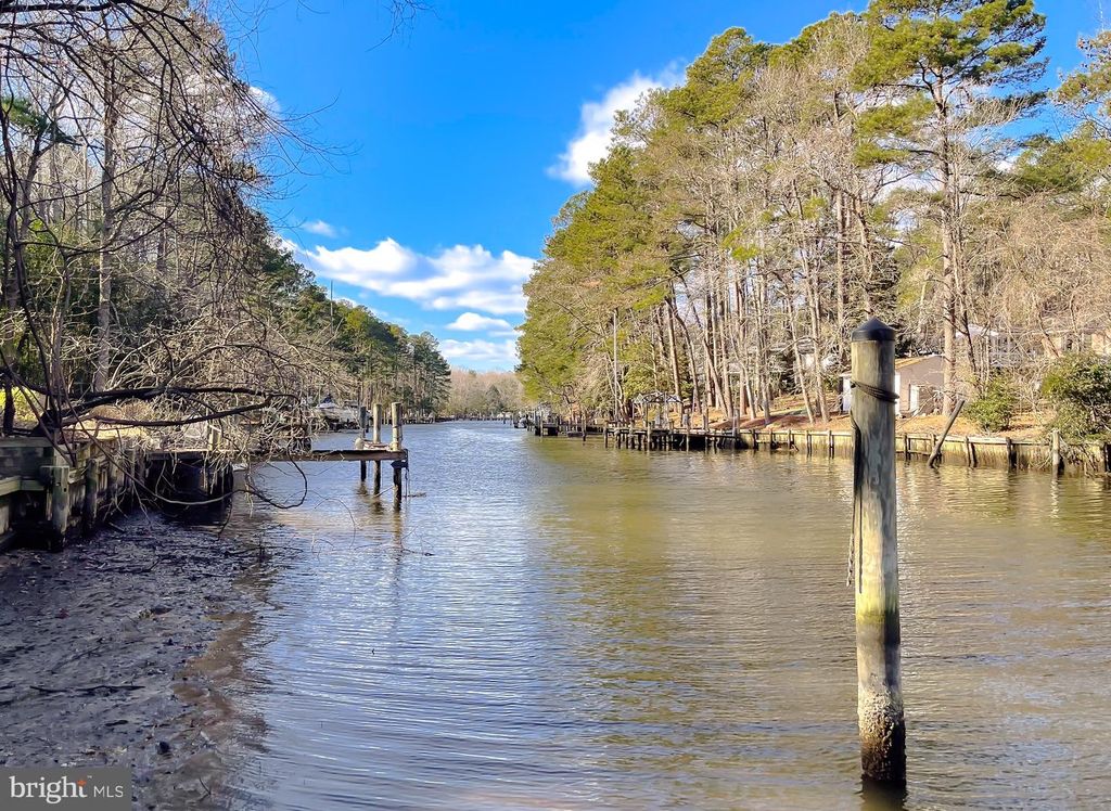 Image 58 of property listing at 288 ELKINS LN, Lusby, MD 20657