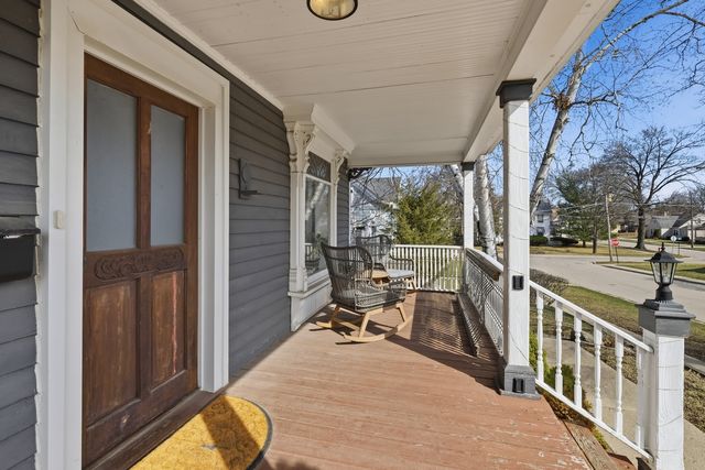 410 Standish Street, Elgin, IL 60123