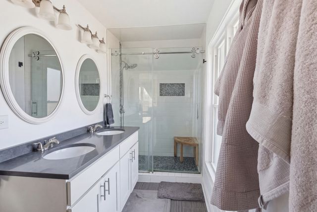 410 Standish Street, Elgin, IL 60123