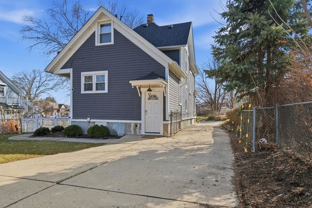 410 Standish Street, Elgin, IL 60123