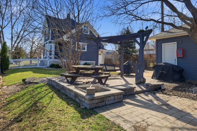 410 Standish Street, Elgin, IL 60123