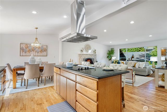 14823 NE 14TH ST, Bellevue, WA 98007