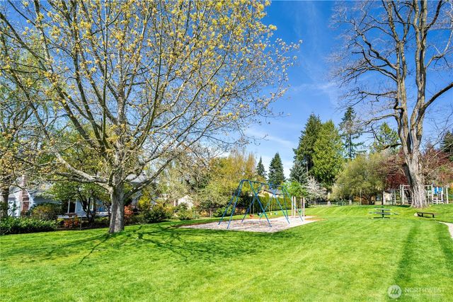 14823 NE 14TH ST, Bellevue, WA 98007