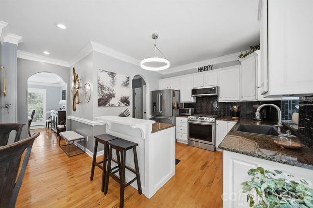 5780 Crown Terrace, Hickory, NC 28601