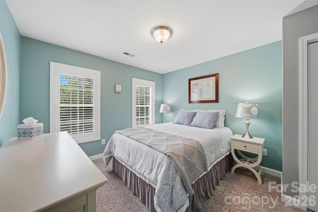 5780 Crown Terrace, Hickory, NC 28601