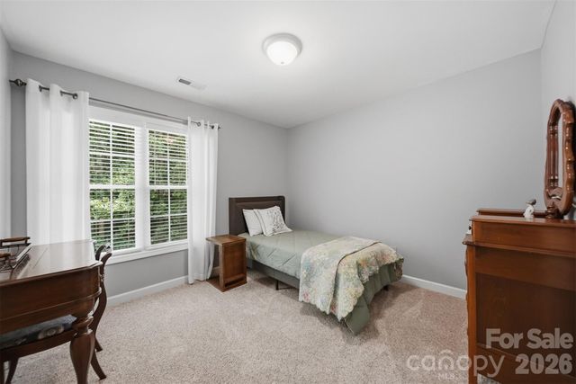 5780 Crown Terrace, Hickory, NC 28601