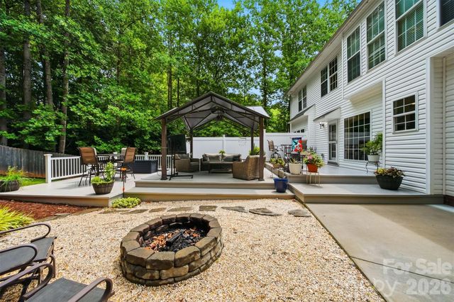 5780 Crown Terrace, Hickory, NC 28601
