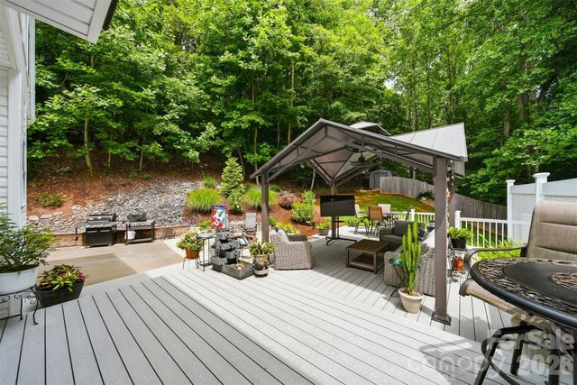 5780 Crown Terrace, Hickory, NC 28601