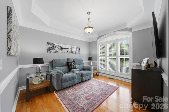 5780 Crown Terrace, Hickory, NC 28601