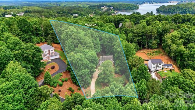 5780 Crown Terrace, Hickory, NC 28601