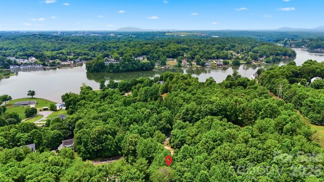 5780 Crown Terrace, Hickory, NC 28601