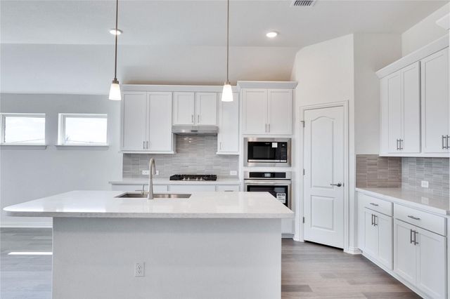 13417 Hamilton Hart DR, Elgin, TX 78621