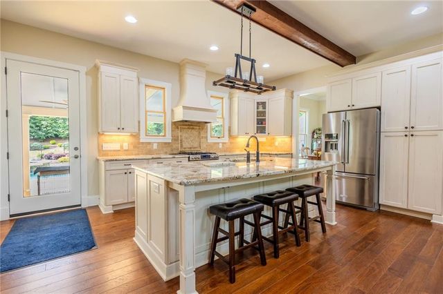 281 Chilhoe Drive, Canton, GA 30115