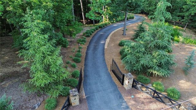 281 Chilhoe Drive, Canton, GA 30115
