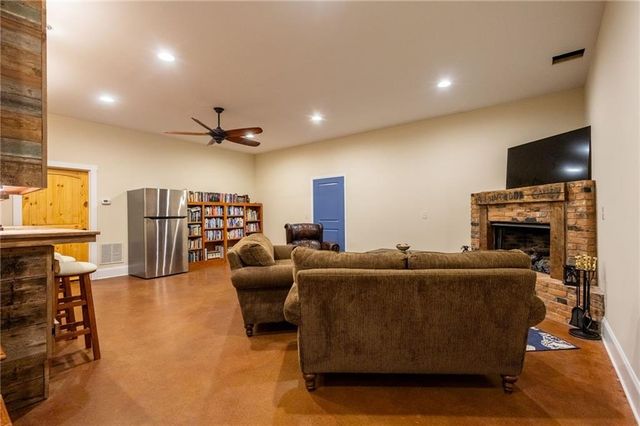 281 Chilhoe Drive, Canton, GA 30115