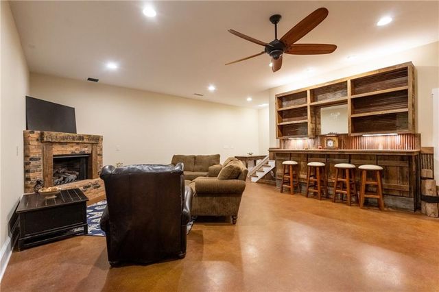 281 Chilhoe Drive, Canton, GA 30115