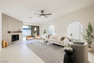 2116 Plaza Del Fuentes, Las Vegas, NV 89102