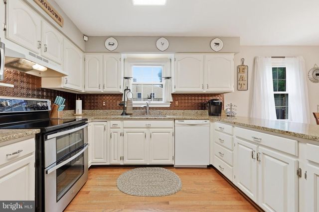 2 SWEET BRIAR LN, Hagerstown, MD 21742