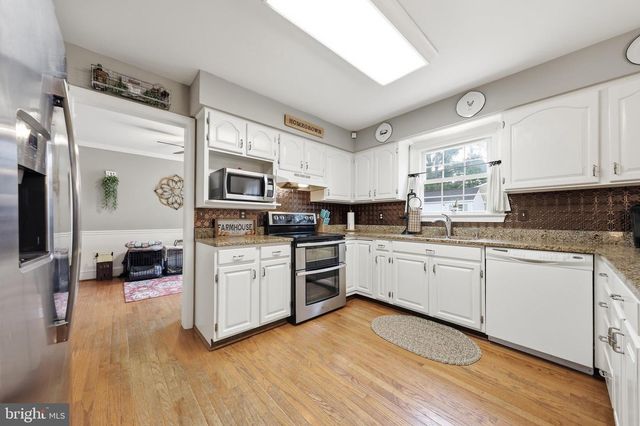 2 SWEET BRIAR LN, Hagerstown, MD 21742