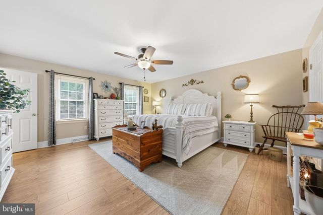 2 SWEET BRIAR LN, Hagerstown, MD 21742