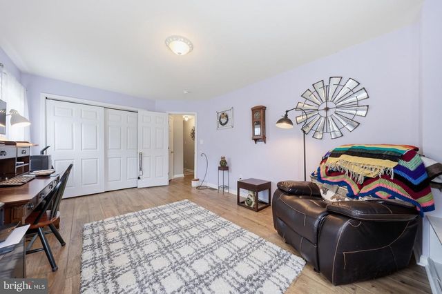 2 SWEET BRIAR LN, Hagerstown, MD 21742