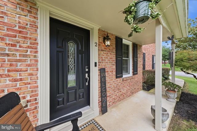2 SWEET BRIAR LN, Hagerstown, MD 21742