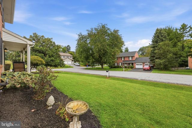 2 SWEET BRIAR LN, Hagerstown, MD 21742
