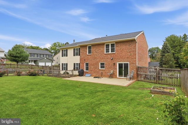 2 SWEET BRIAR LN, Hagerstown, MD 21742
