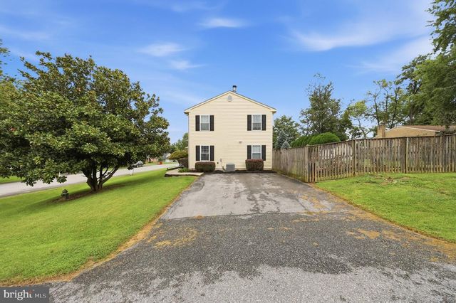 2 SWEET BRIAR LN, Hagerstown, MD 21742