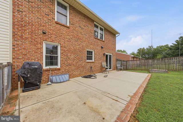 2 SWEET BRIAR LN, Hagerstown, MD 21742