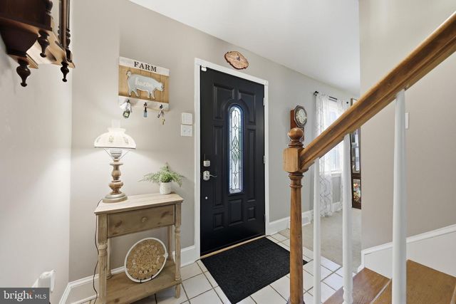 2 SWEET BRIAR LN, Hagerstown, MD 21742