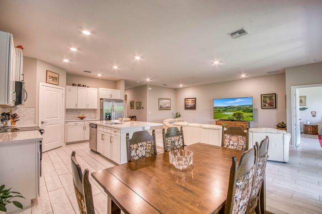 4720 NW Exchange Avenue, Jensen Beach, FL 34957
