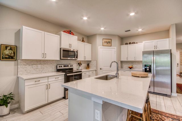 4720 NW Exchange Avenue, Jensen Beach, FL 34957