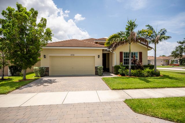 4720 NW Exchange Avenue, Jensen Beach, FL 34957